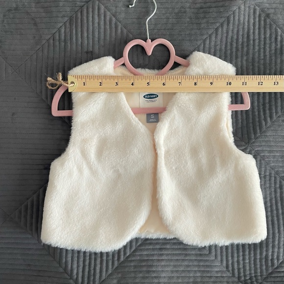 Fur Vest Old Navy - Picture 5 of 9